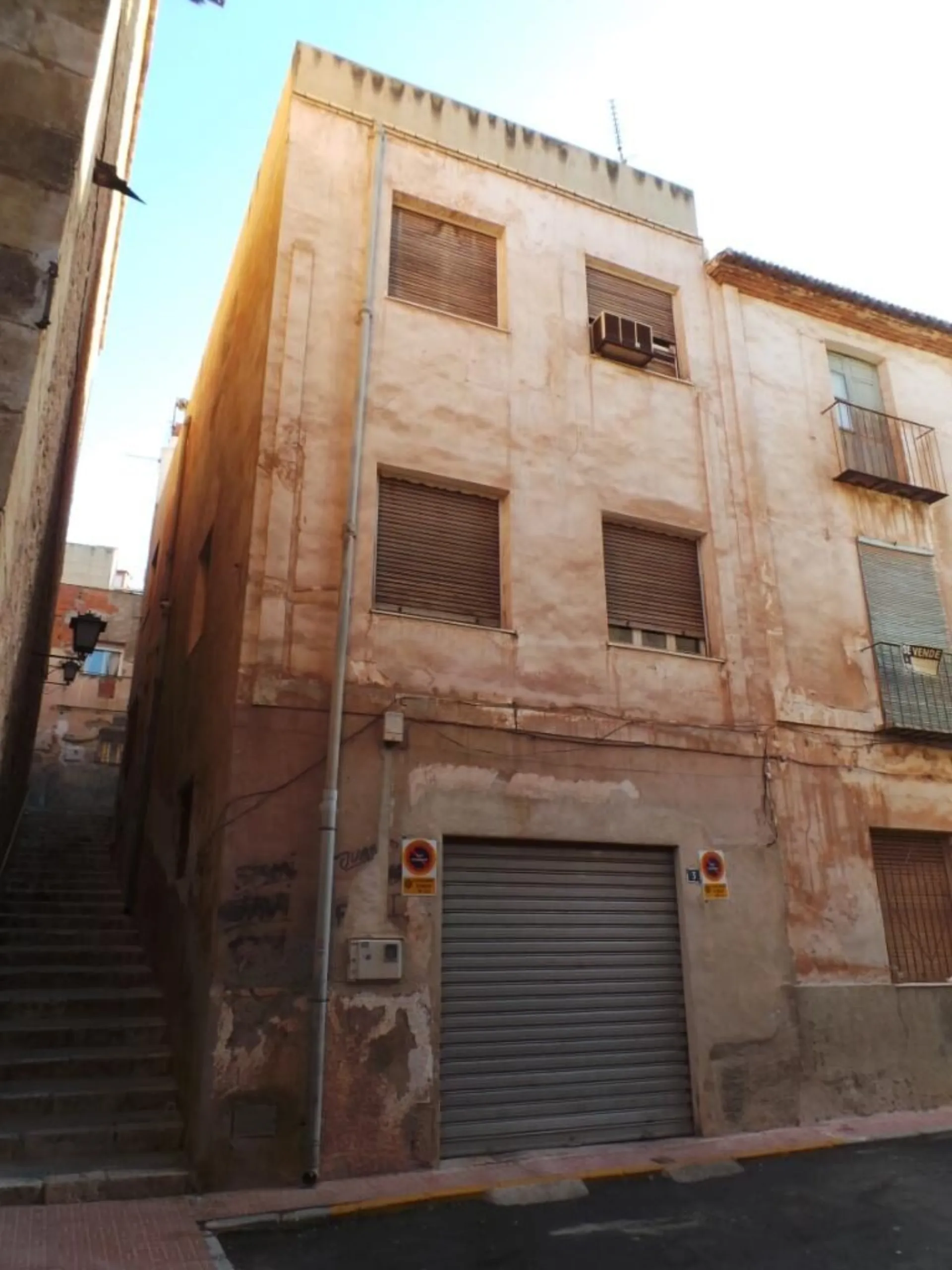 Casa Escala — Vivienda urbana entre medianeras en Agost-Alicante