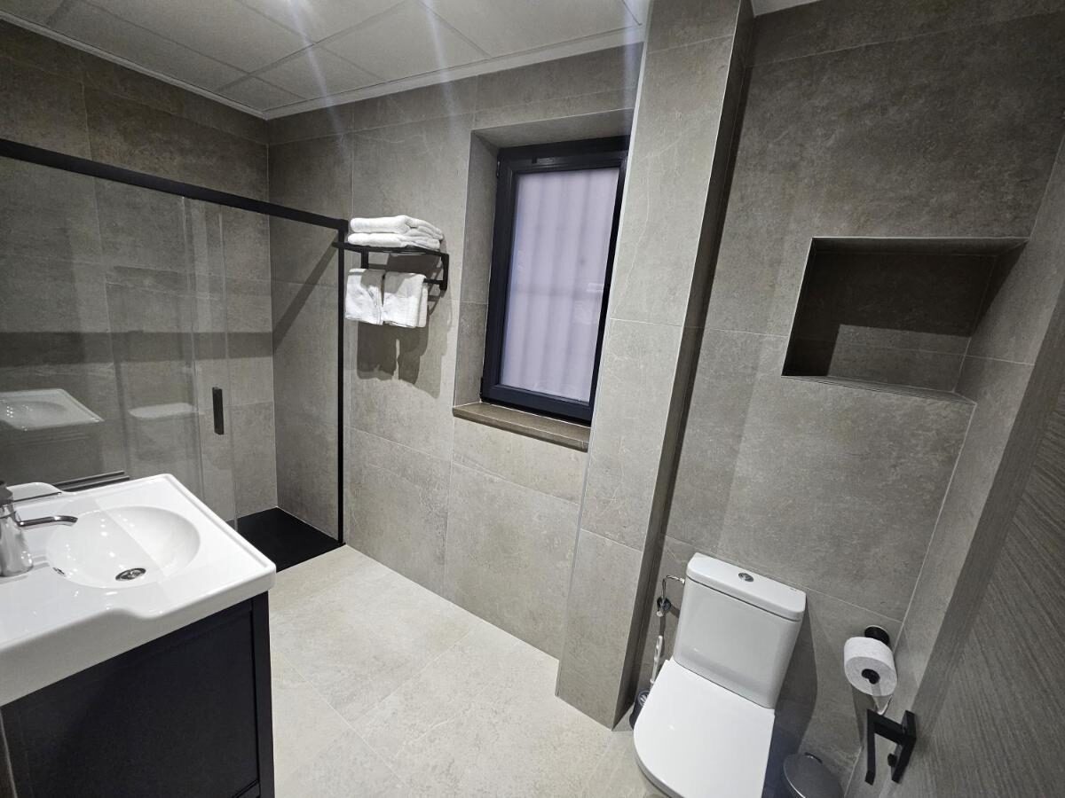 Casa Escala — Vivienda urbana entre medianeras en Agost-Alicante