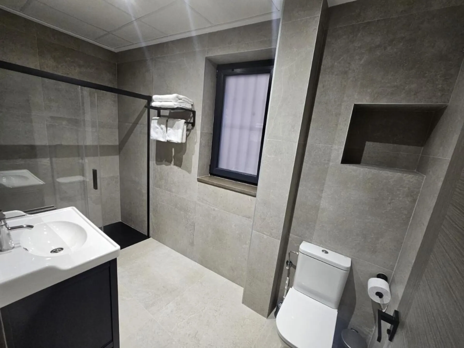 Casa Escala — Vivienda urbana entre medianeras en Agost-Alicante