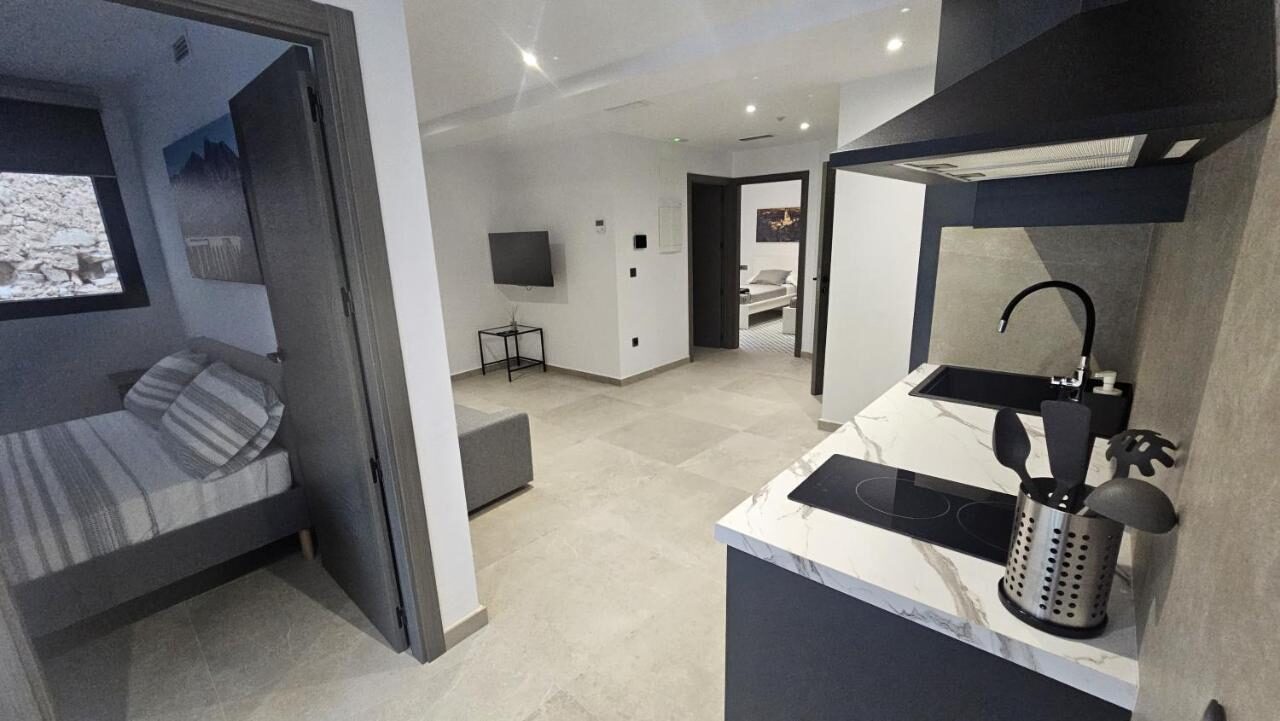 Casa Escala — Vivienda urbana entre medianeras en Agost-Alicante