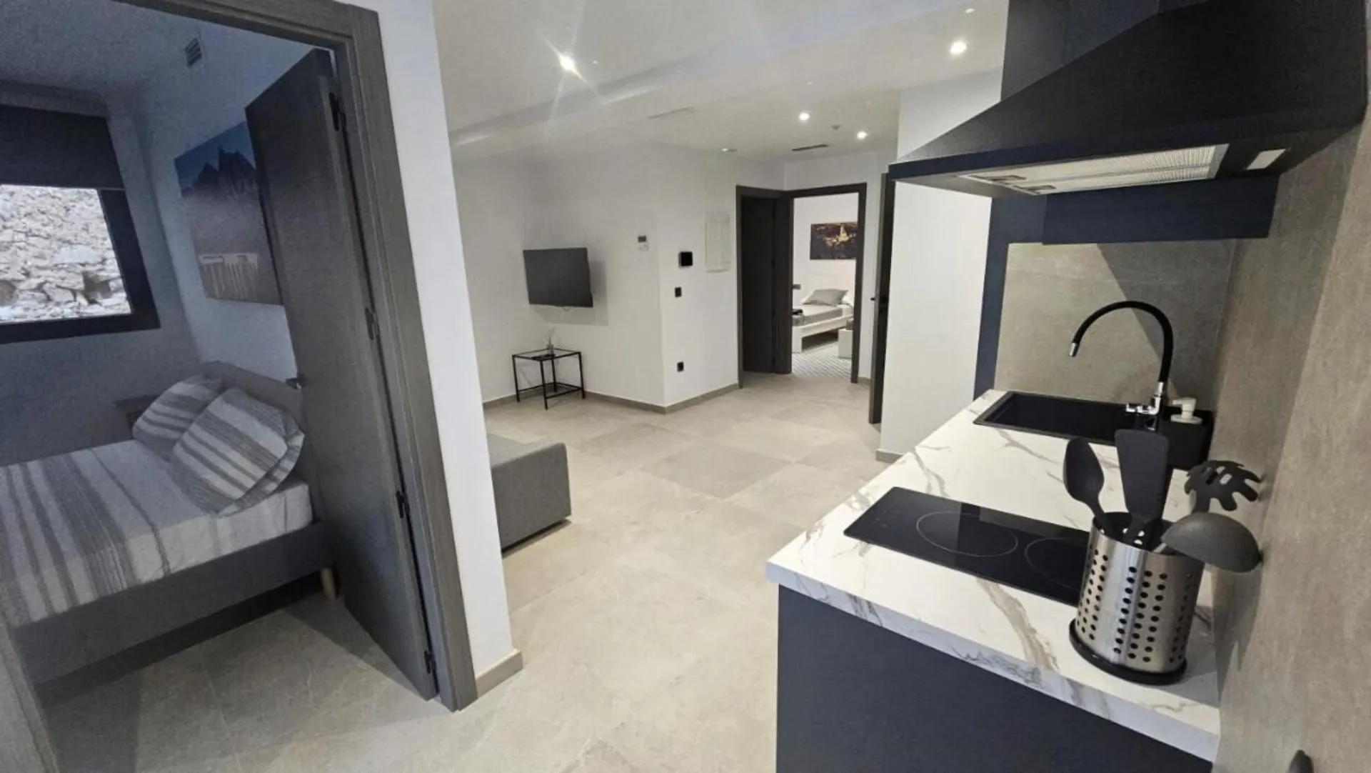 Casa Escala — Vivienda urbana entre medianeras en Agost-Alicante