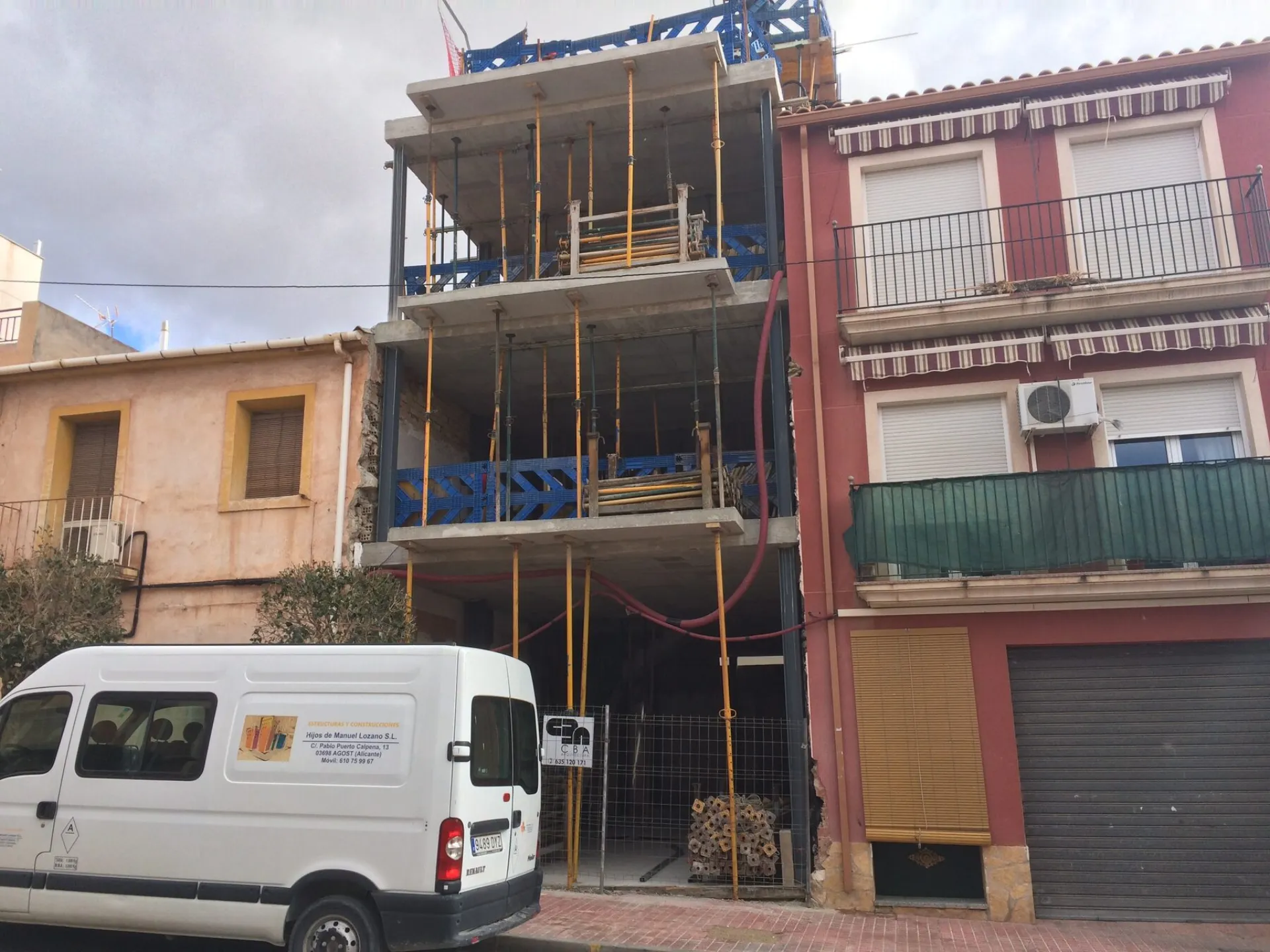 Casa Origen — Vivienda urbana entre medianeras en Agost-Alicante