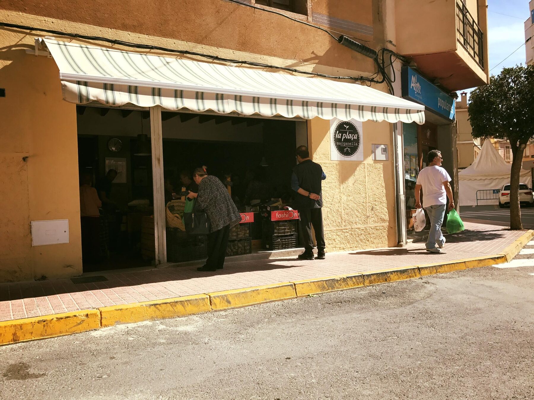 Local comercial en Agost-Alicante — Espacio Sarganella