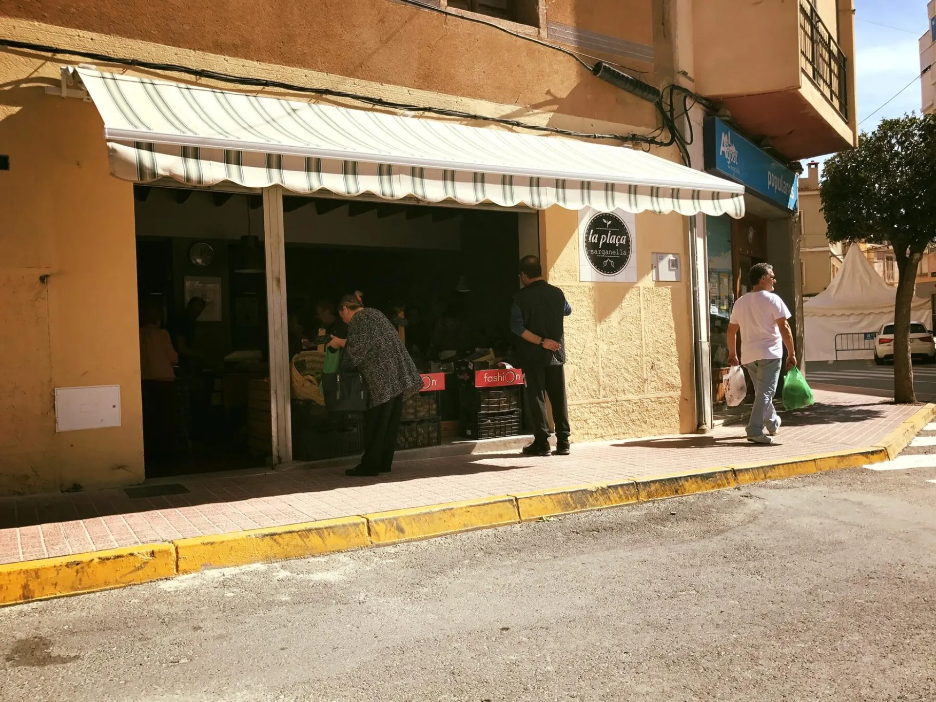 Local comercial en Agost-Alicante — Espacio Sarganella